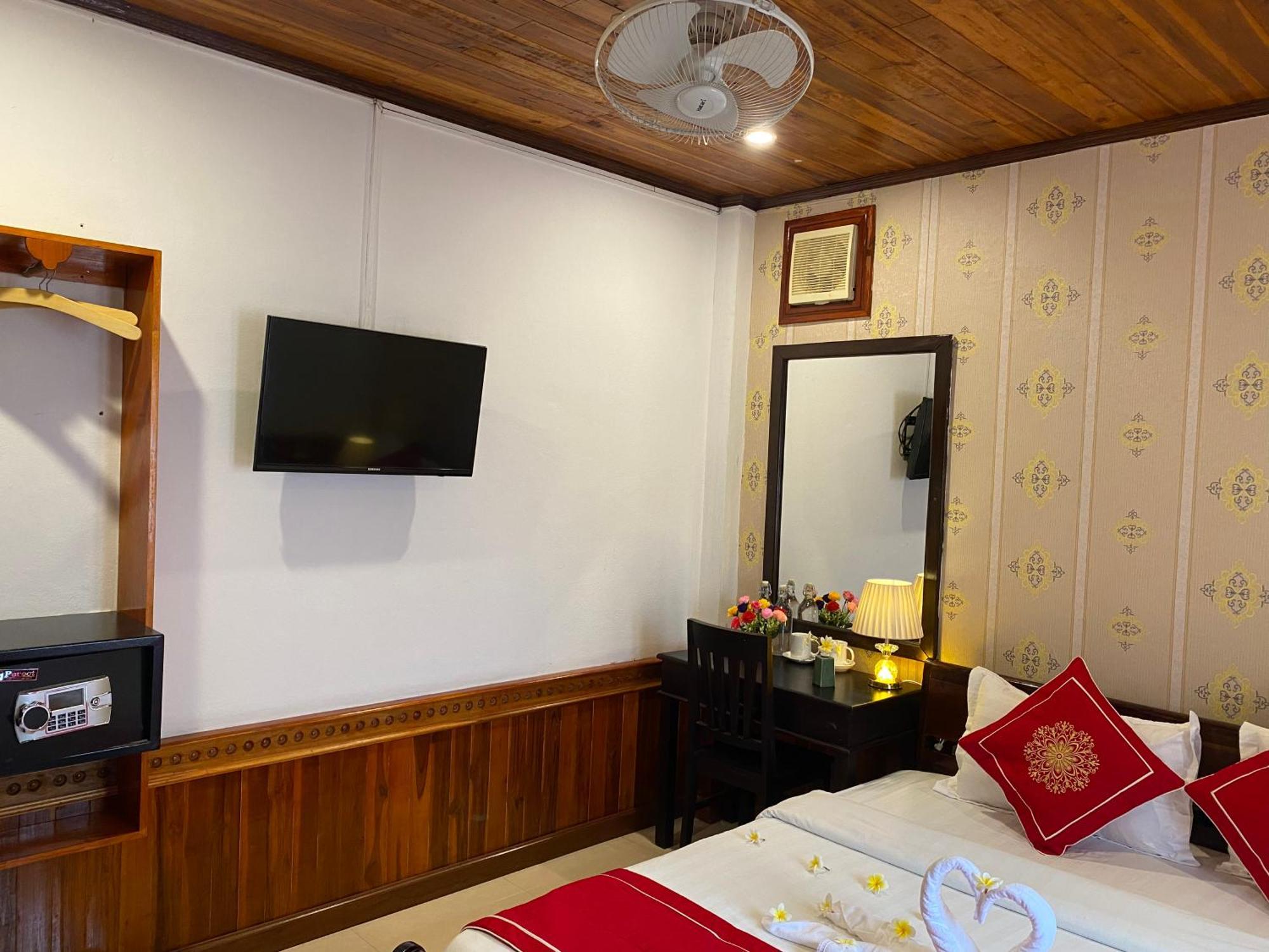 Golden Lotus Boutique Hotel Luang Prabang Exterior photo