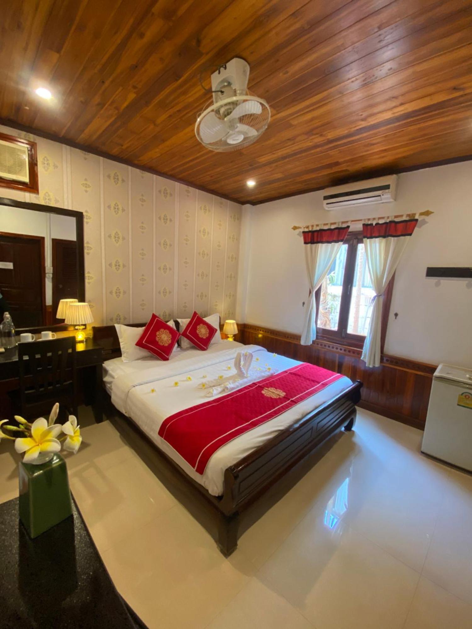 Golden Lotus Boutique Hotel Luang Prabang Exterior photo
