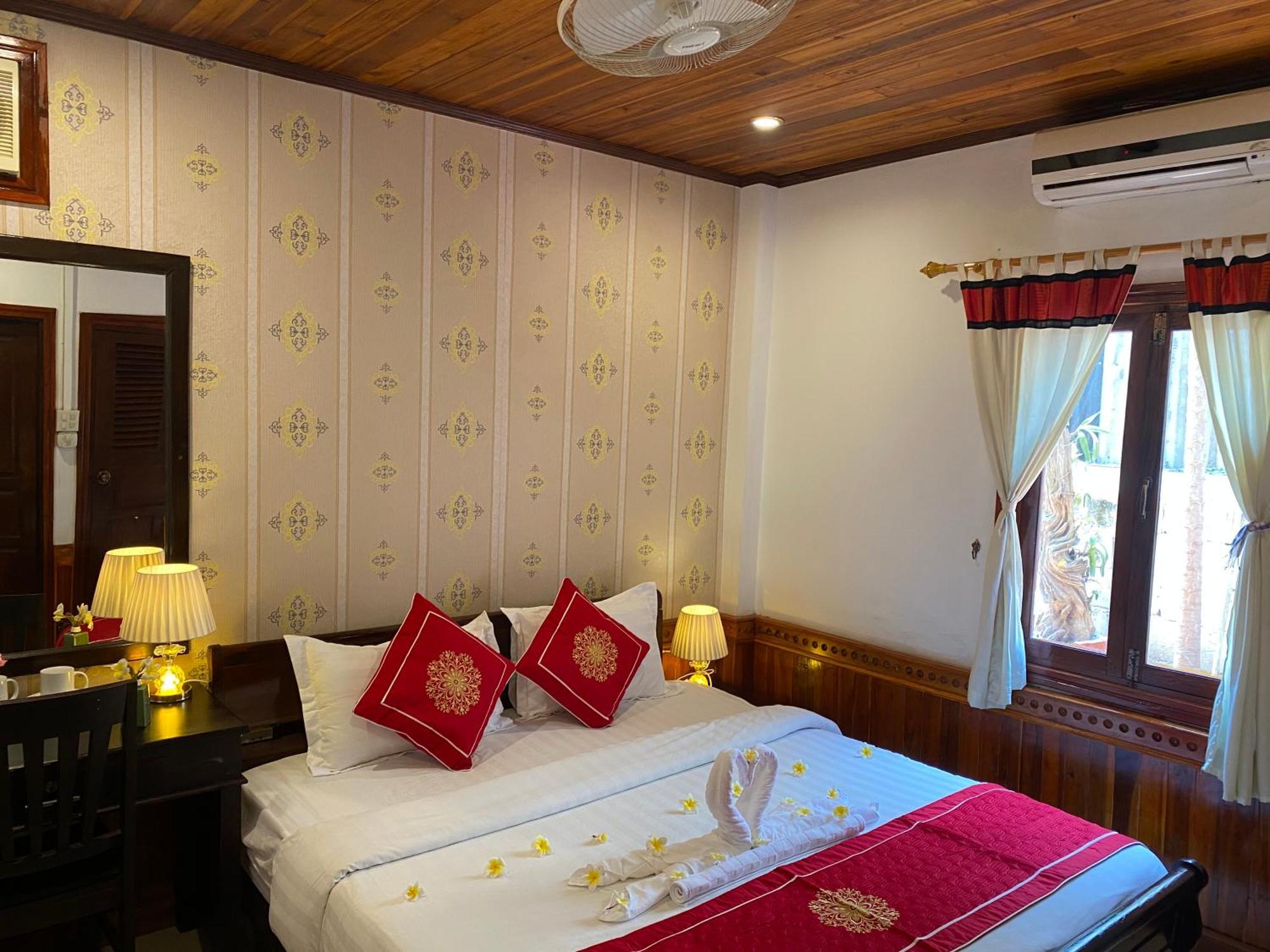 Golden Lotus Boutique Hotel Luang Prabang Exterior photo